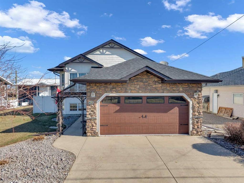 120 Devilder Avenue, Three Hills