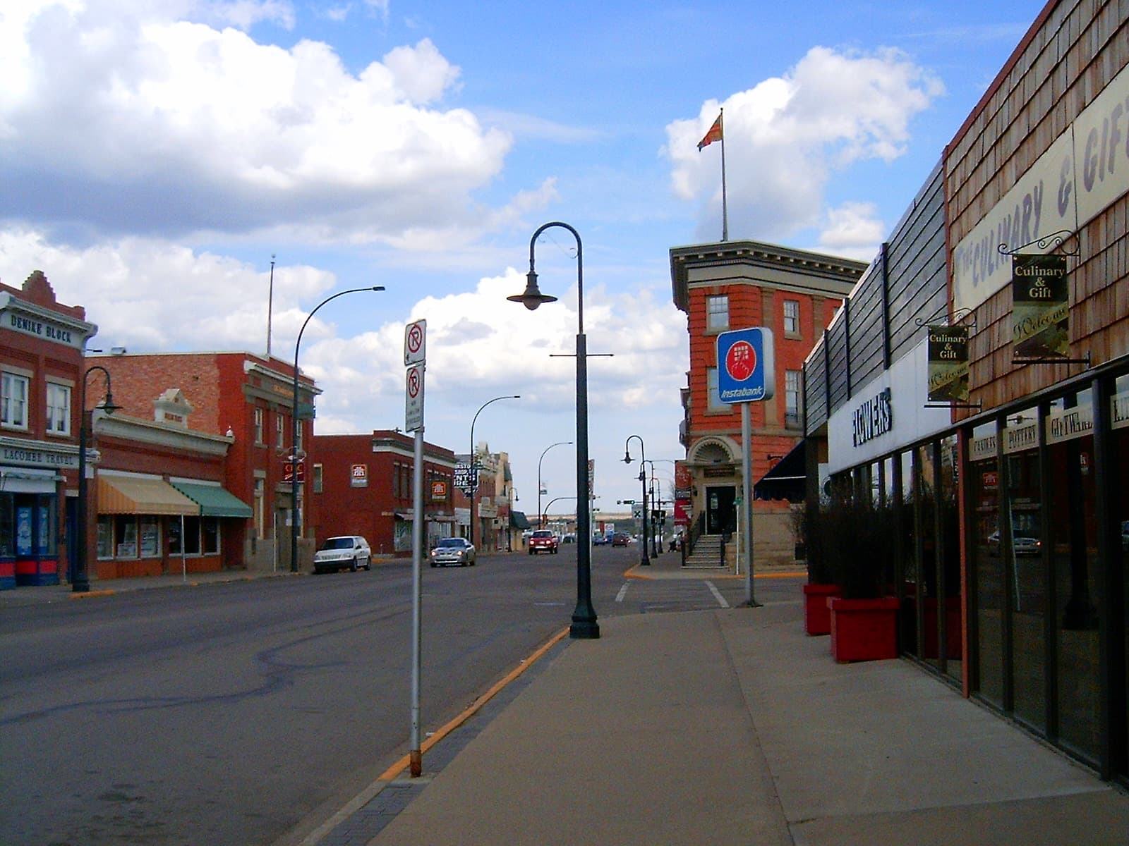 Lacombe real estate