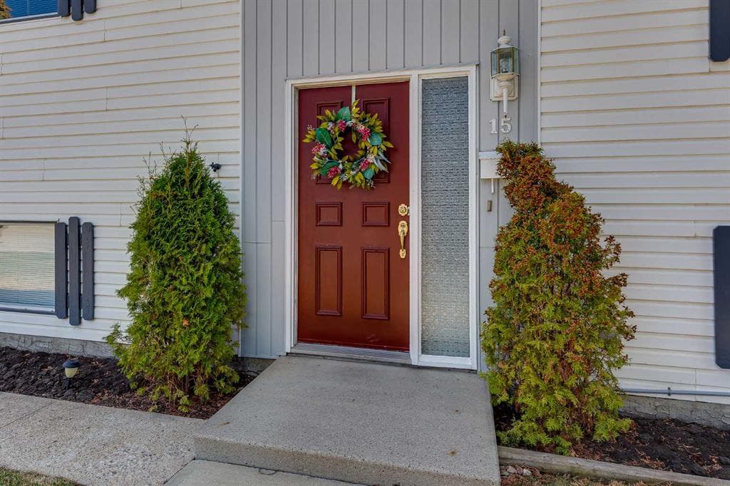 15 Newlands Avenue, Red Deer — photo 2