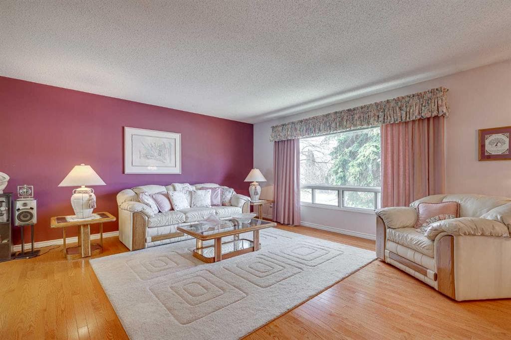 15 Newlands Avenue, Red Deer — photo 5