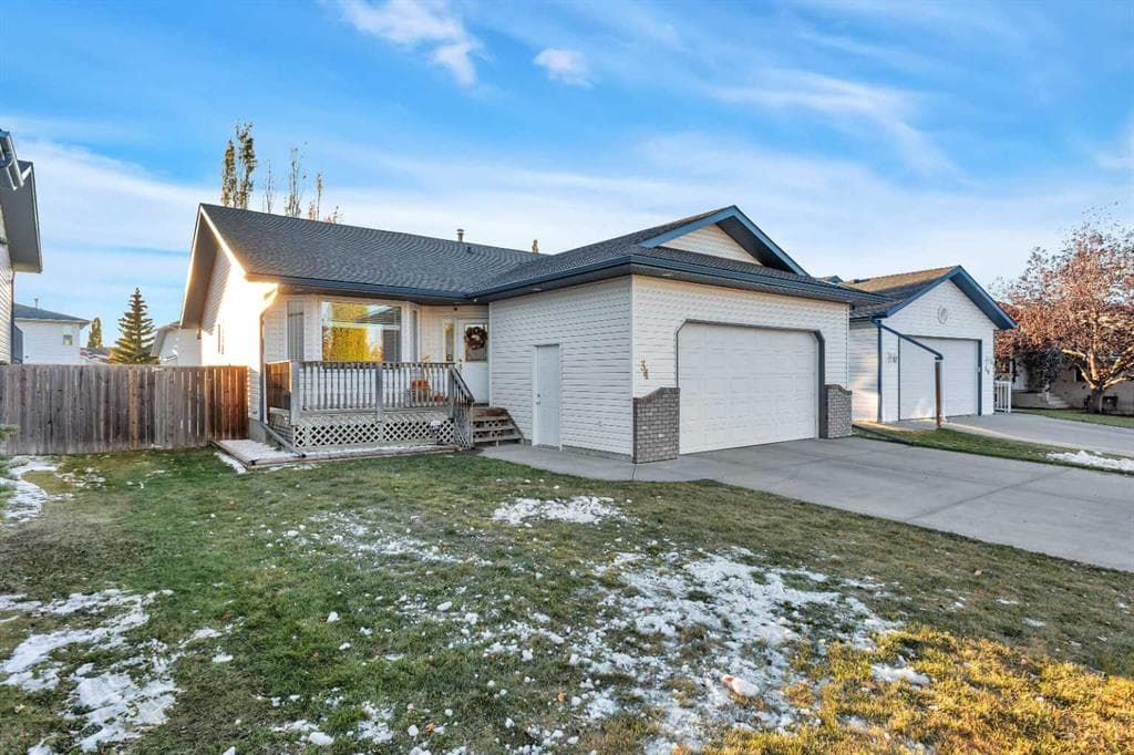 34 Lund Close, Red Deer — photo 2