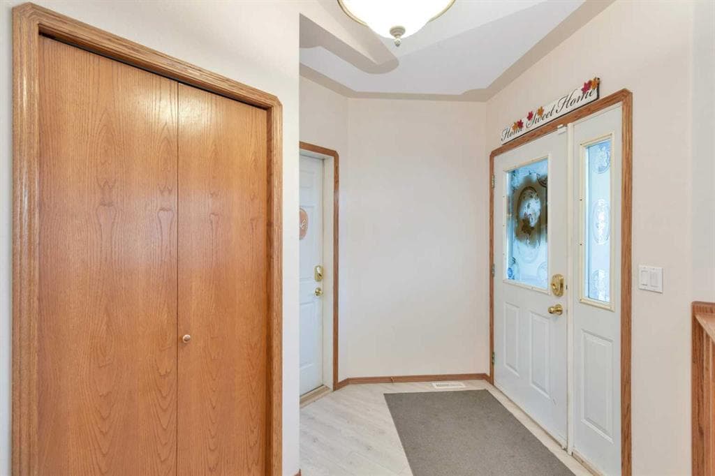 34 Lund Close, Red Deer — photo 5