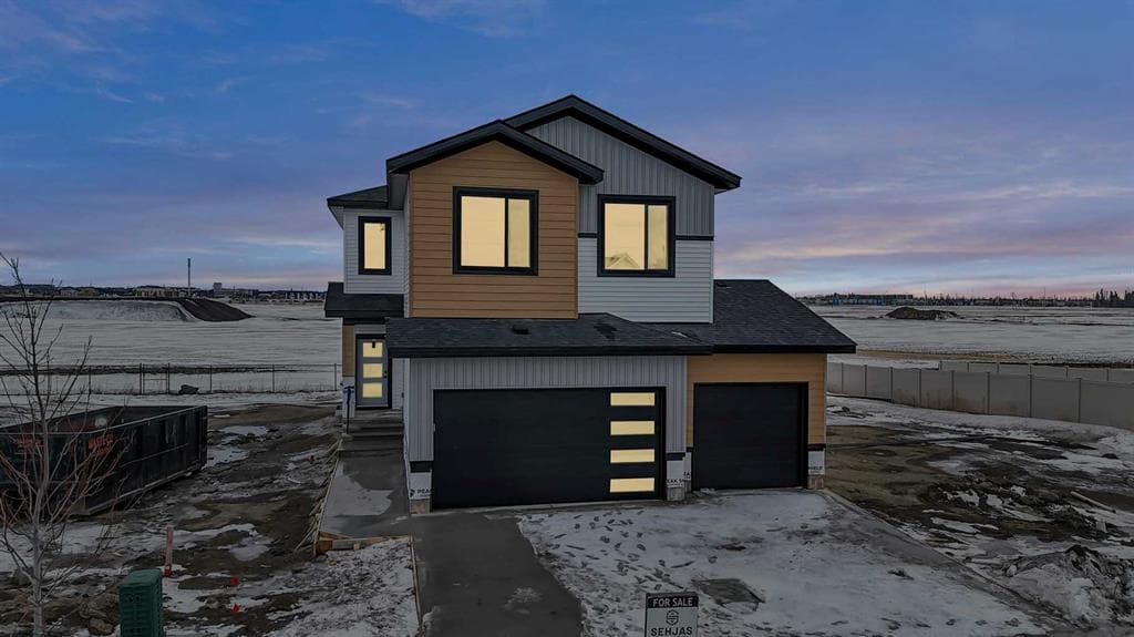 47 Everson Close, Red Deer — main photo