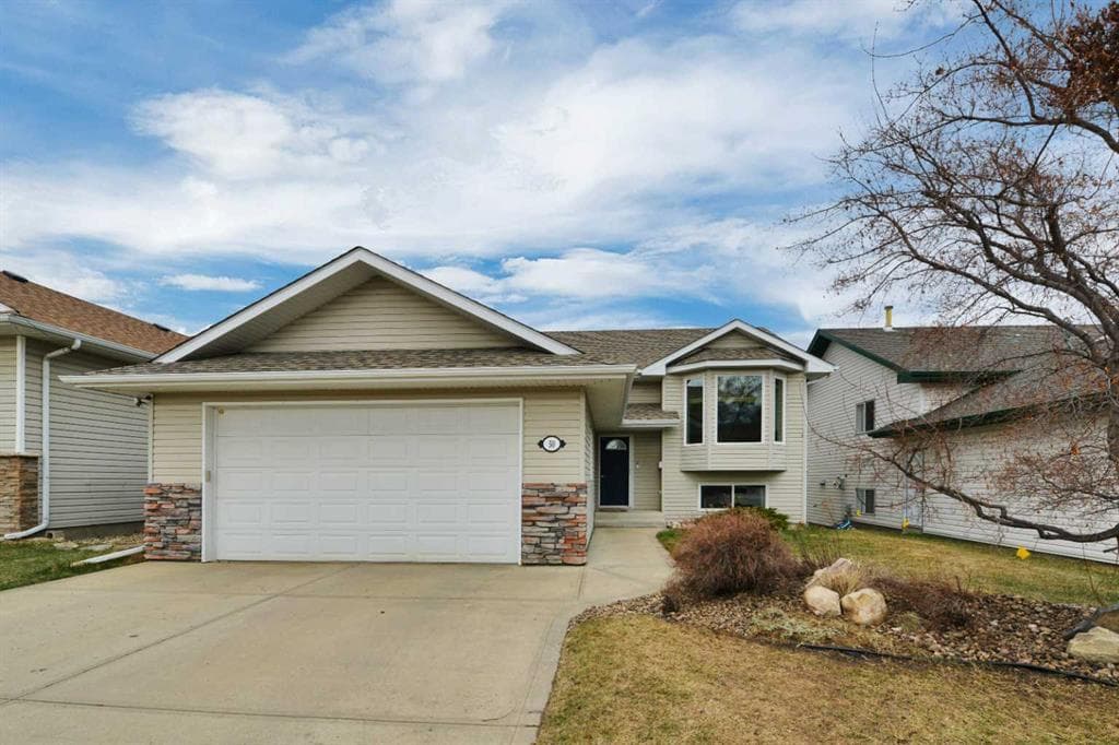 50 Langford Crescent, Red Deer — photo 2