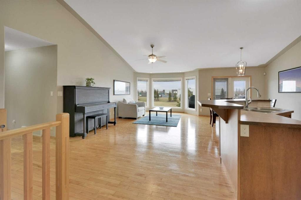 50 Langford Crescent, Red Deer — photo 5