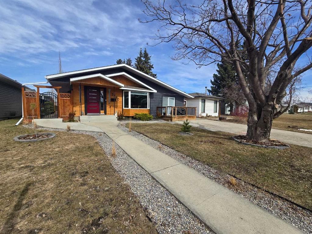 5750 41 Street Crescent, Red Deer — main photo