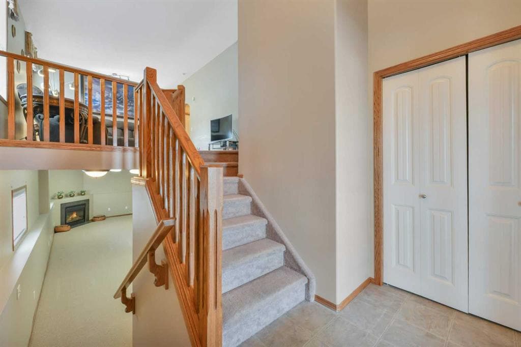 628 Lancaster Drive, Red Deer — photo 3