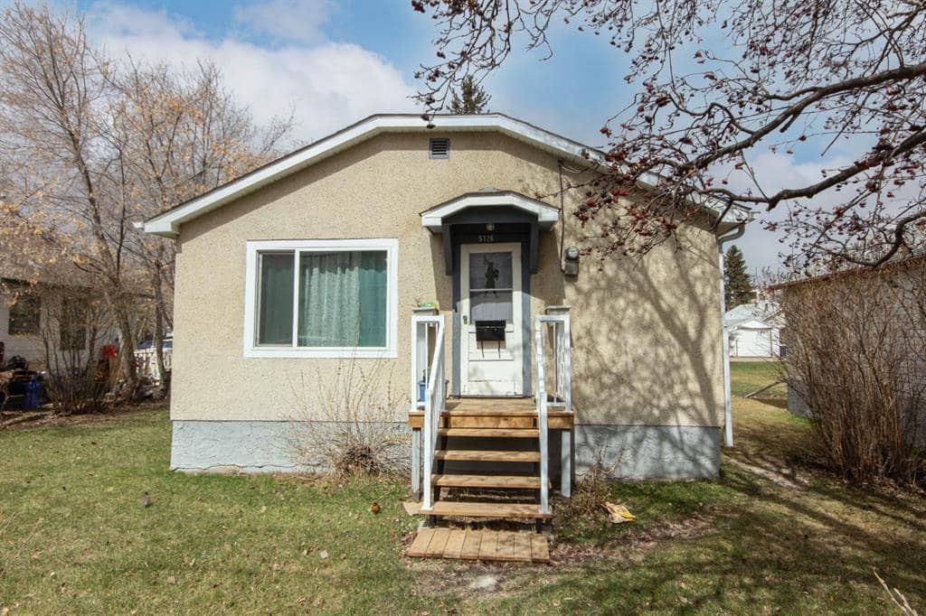 5126 37 Street, Red Deer